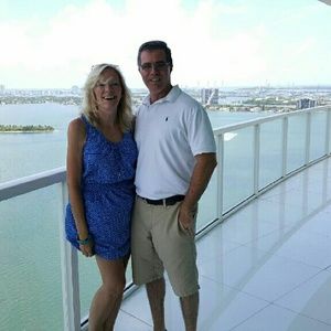 Meet your Posher, Robin