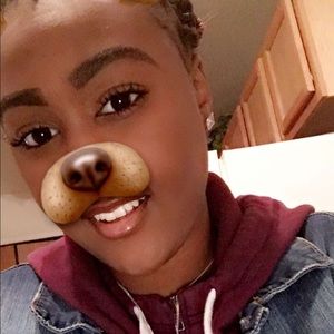 Meet your Posher, Ariana