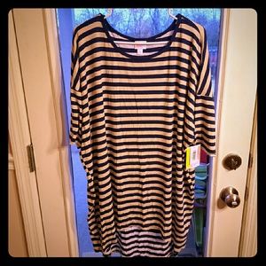Lularoe Classic T BNWT blue and white striped