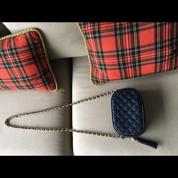 Small Quilted Purse. - Picture 2 of 3