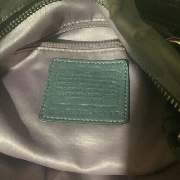 Authentic Coach purse Excellent used condition - Picture 2 of 2