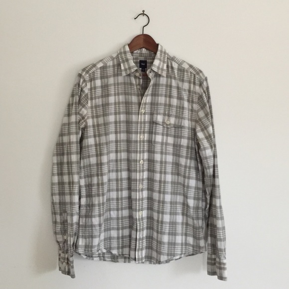 Men's GAP casual button down shirt