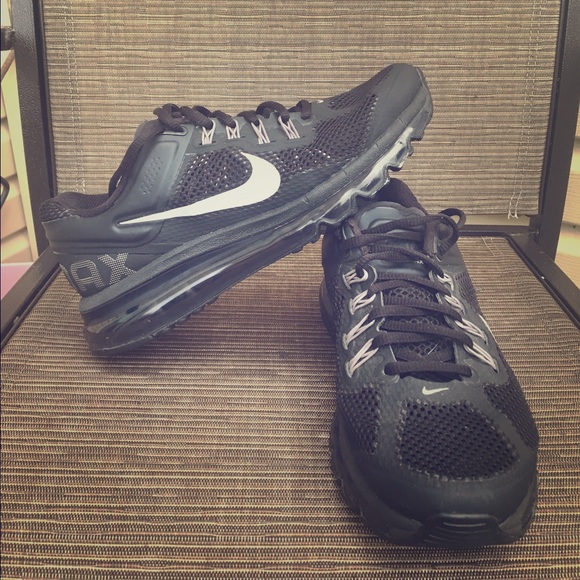 2013 All Black Nike AirMax's