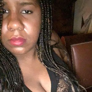 Meet your Posher, Damali