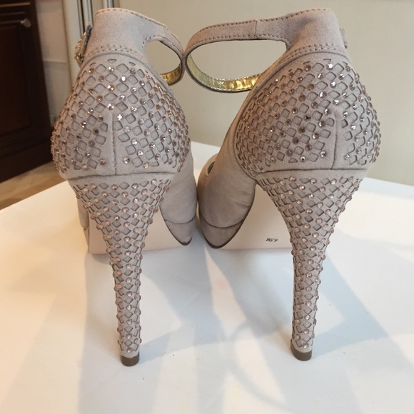 Nude platform suede heels dressy - Picture 3 of 5