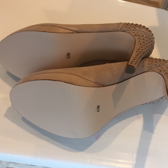 Nude platform suede heels dressy - Picture 4 of 5