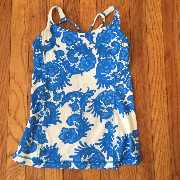 MOVING SALE Lululemon Tank