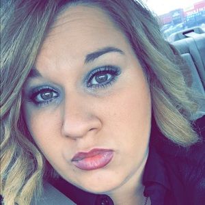 Meet your Posher, Kaitlin