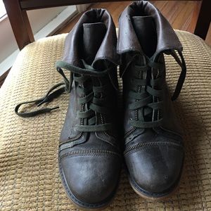 Ankle combat boots army green