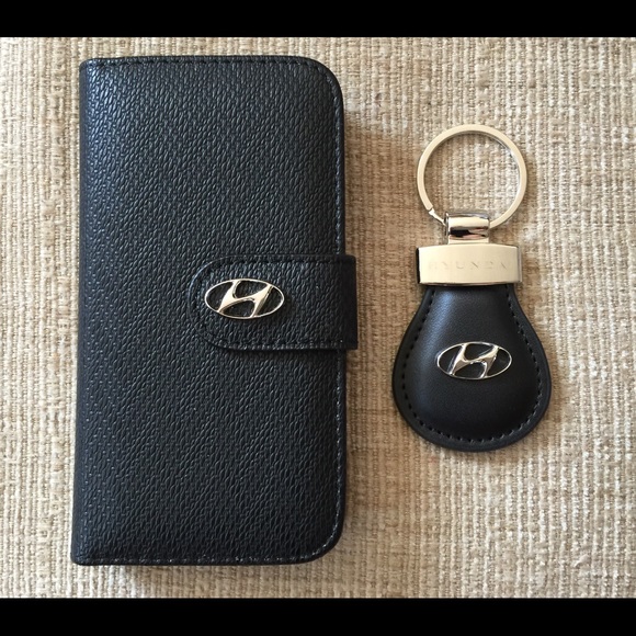 iPhone Case 5 and Keychain - Picture 2 of 2