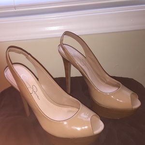 Hot Jessica Simpson pump!!!