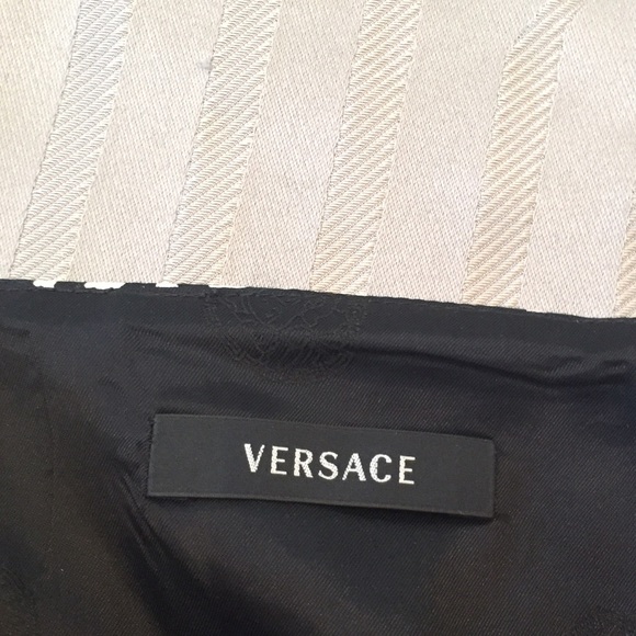 VERSACE SKIRT - Picture 2 of 4