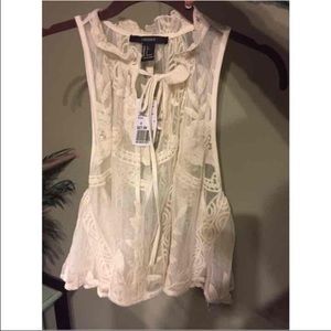 NWT! Forever 21 Lace Cropped Top