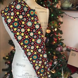 LulaRoe one size leggings fits size 0-12