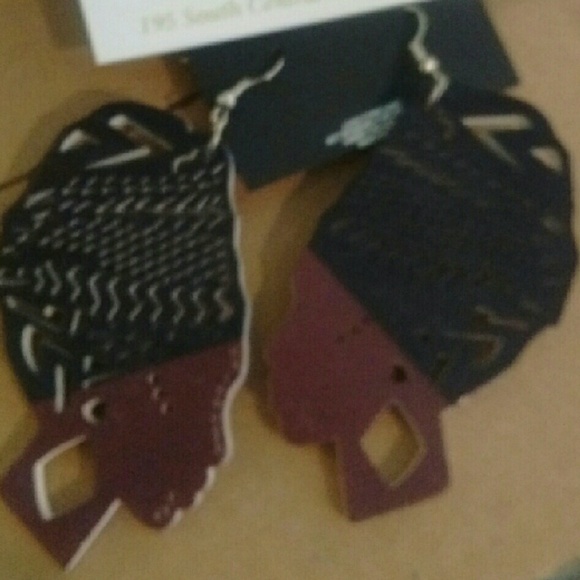 Pierced Earrings - Picture 1 of 3