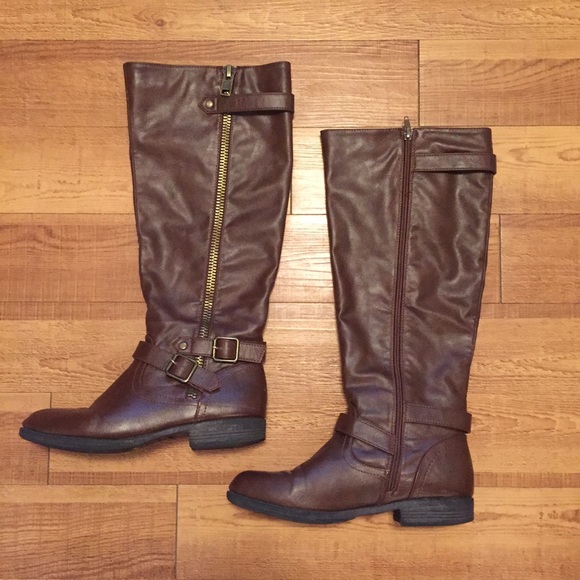 Dark brown boots