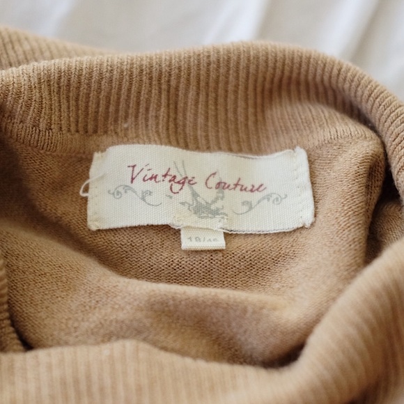 Camel boat neck cashmere sweater dress - Picture 6 of 7