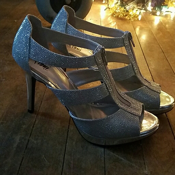 Fioni silver heels - Picture 1 of 3