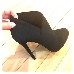 Jessica Simpson Neesha. Worn once, briefly.