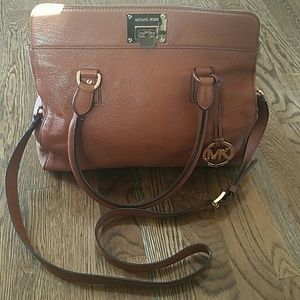 Michael Kors Purse w/ detachable strap