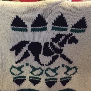 Beautiful sweater with horse on the front