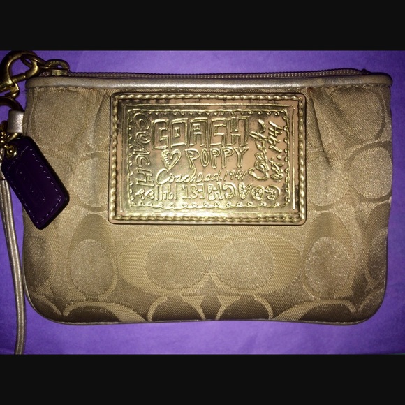 xxxSOLDxxx  Authentic Coach Poppy Wristlet