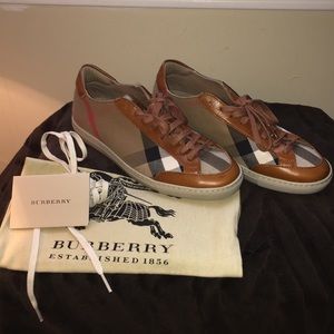 Burberry authentic sneakers