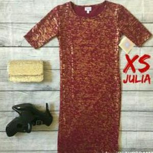 NWT LulaRoe Red/Gold Elegence Julia