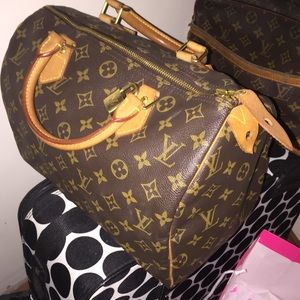Louis Vuitton Speedy 30