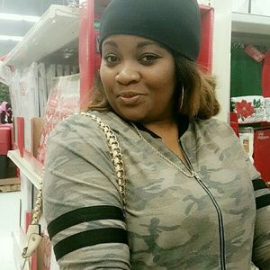 Meet your Posher, Latonya