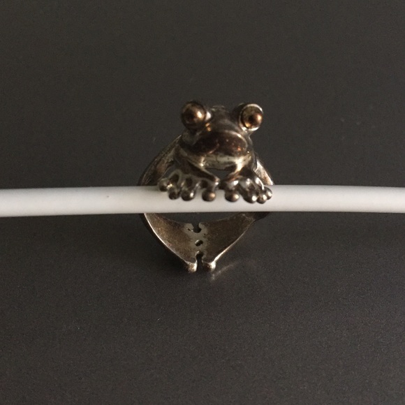 Unique Frog Ring