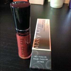 MK nourishine lip gloss