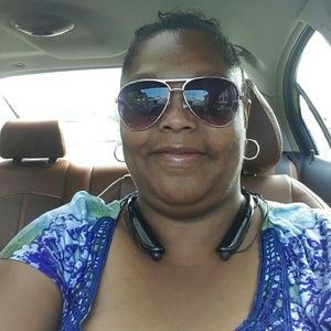 Meet your Posher, Sonya