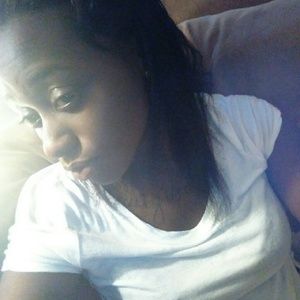 Meet your Posher, Ebony