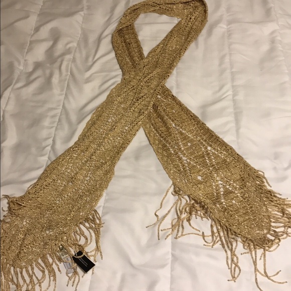 Banana Republic crocheted Gold Sparkling scarf