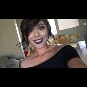 Meet your Posher, Vanessa