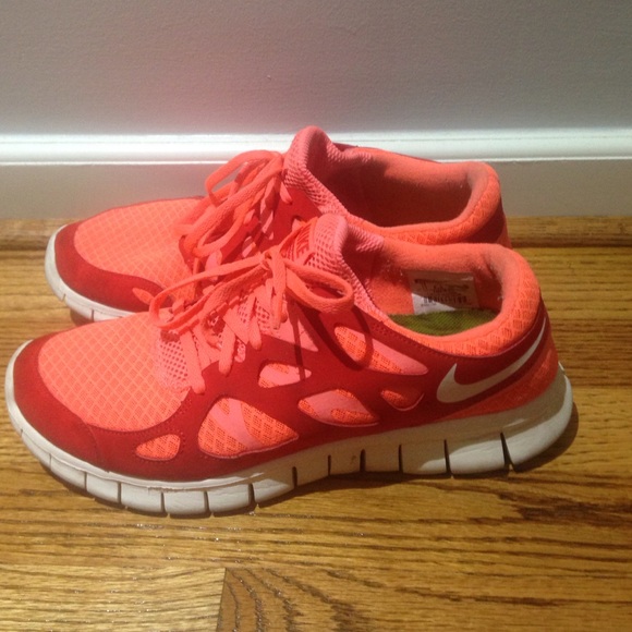 NIKE Free Run 2's