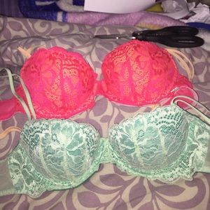 Vs date bra size 32b bundle!