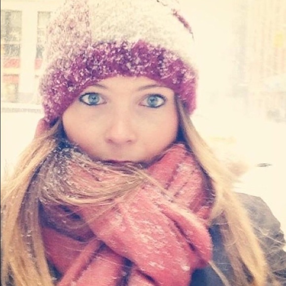 Meet Your Posher 😎👠👢👞👘👗 - Picture 2 of 4