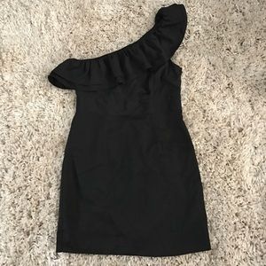 One-shoulder strap dress