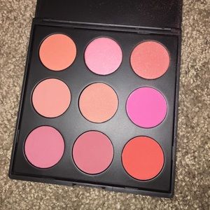 9 morphe blushes!