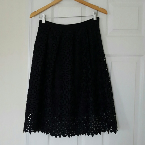 Ann Taylor diamond lace skirt - Picture 4 of 4