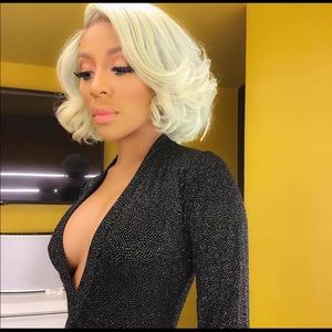 Meet your Posher, Joy