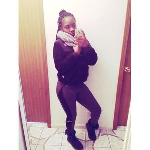 Meet your Posher, Alicia