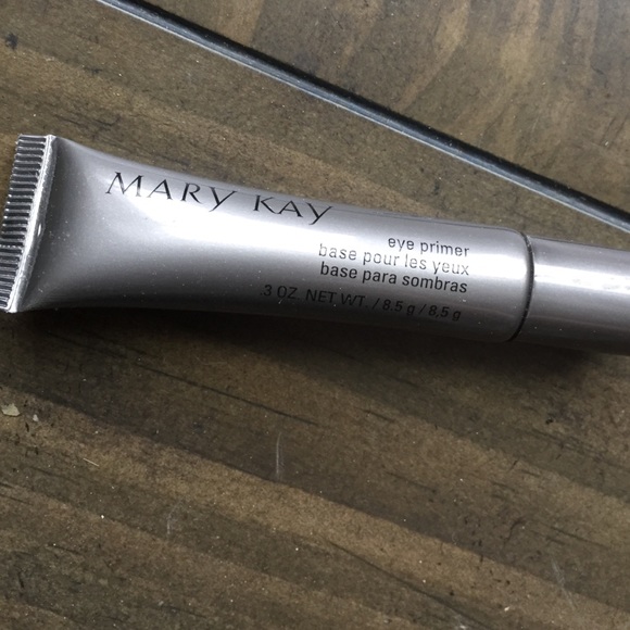 Mary Kay eye primer - Picture 1 of 3