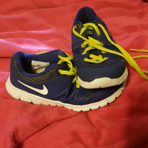 Boys nikes