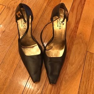 Gucci heels - slightly used. purchased in Italy