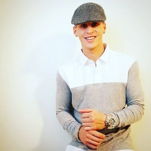 Meet your Posher, Victor