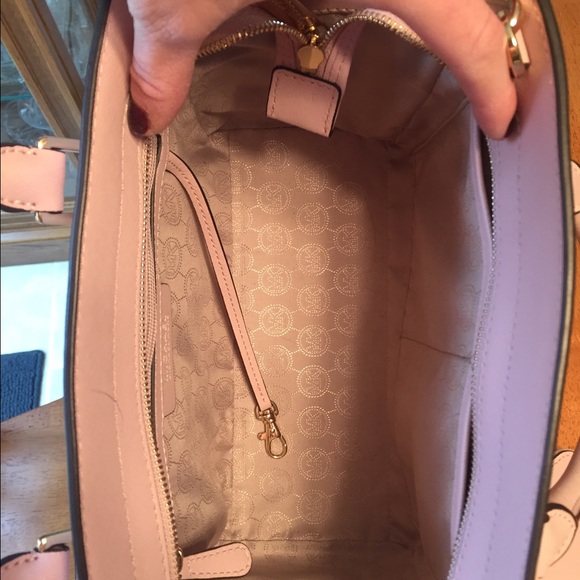 Michael kors purse and wallet