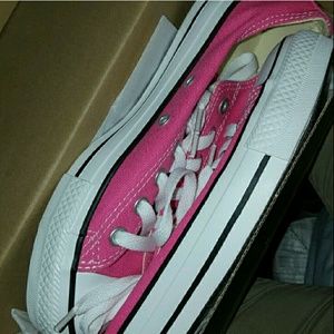 Brand new pink converse!